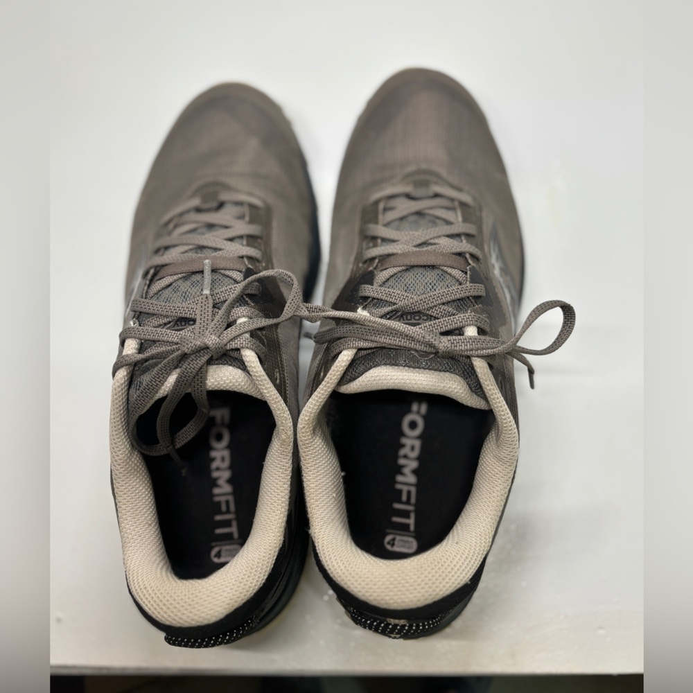 Saucony Men's Athletic Shoes in Brown and Tan - Picture 10 of 11